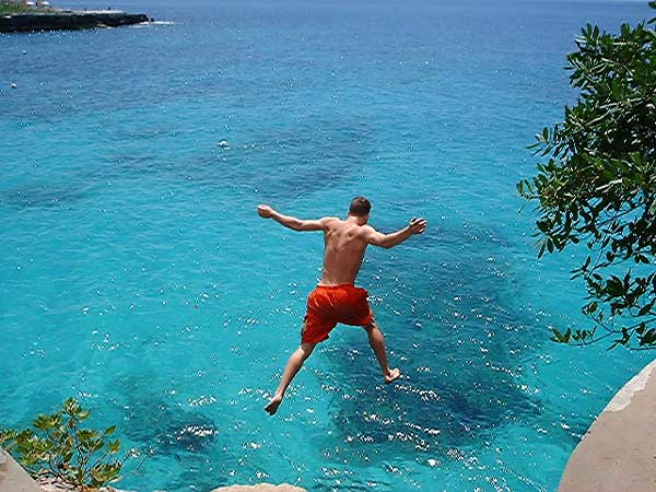 Cliff Jumping in Negril Jamaica