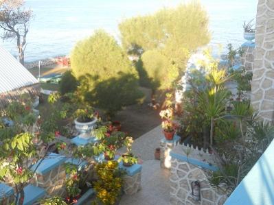 Name:  balcony1.jpg
Views: 686
Size:  25.1 KB