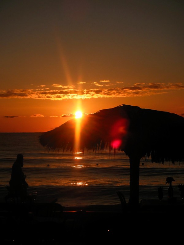 Name:  sunset1.jpg
Views: 952
Size:  51.9 KB