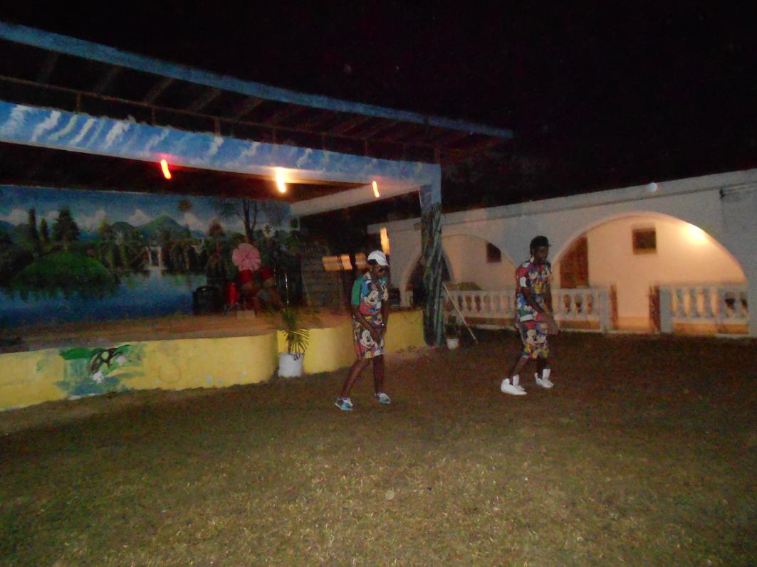 Name:  2012 jamaica 054.jpg
Views: 258
Size:  92.3 KB