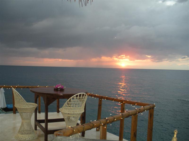 Name:  Negril Feb 2011 126 (Medium).JPG
Views: 419
Size:  55.4 KB