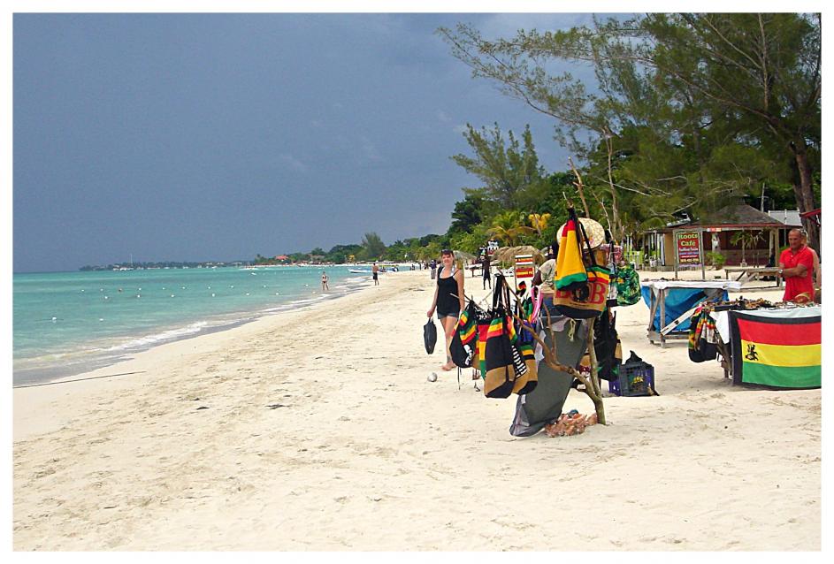Name:  7 mile beach cloudy.jpg
Views: 728
Size:  96.5 KB
