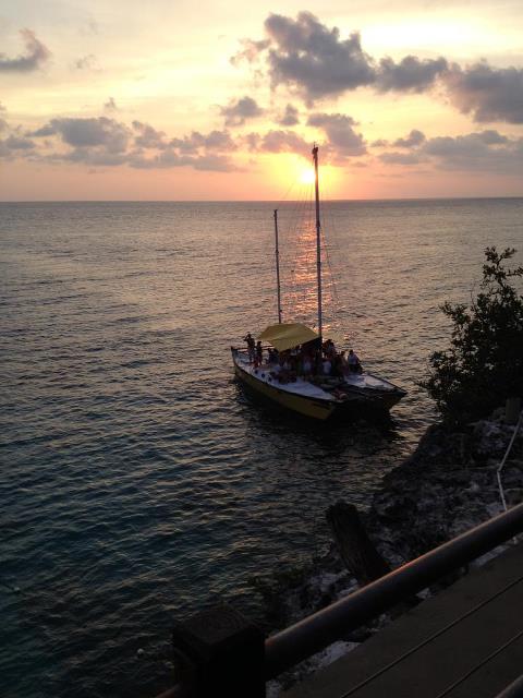 Name:  negril sunset.jpg
Views: 362
Size:  47.3 KB