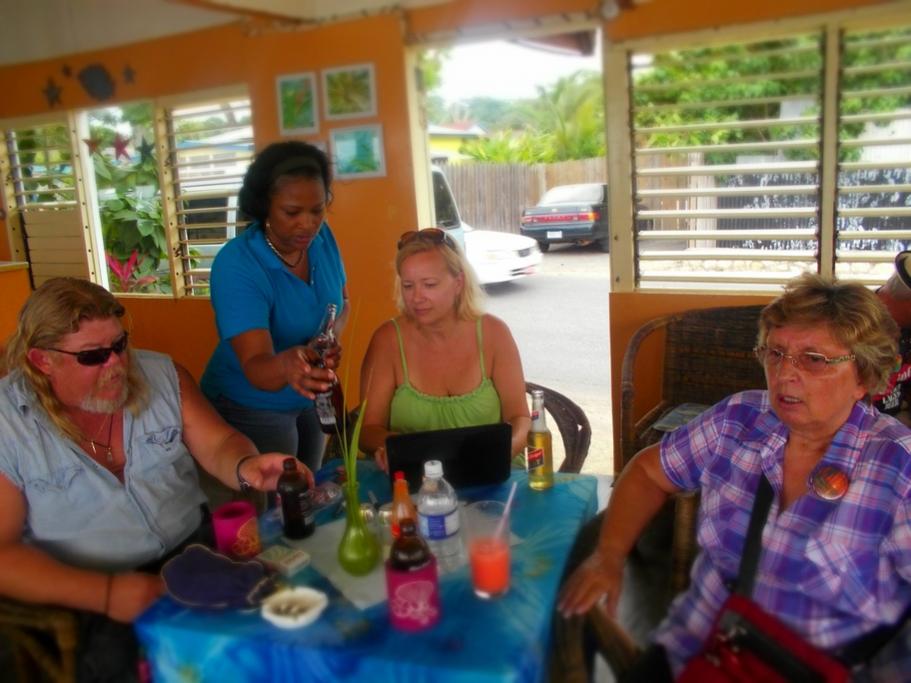Name:  Negril 2012 256.jpg
Views: 971
Size:  78.4 KB