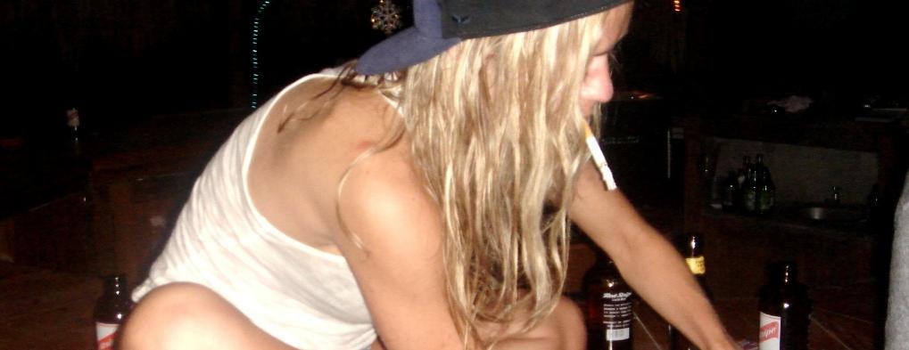 Name:  Tiz on bar 3.jpg
Views: 507
Size:  39.2 KB