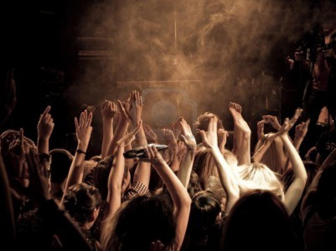 Name:  hands -crowd-at-a-concert-with-hands-up.jpg
Views: 309
Size:  86.5 KB