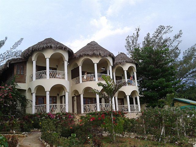 Name:  534836_3823563469612_1797654210_n.jpg
Views: 1146
Size:  83.6 KB