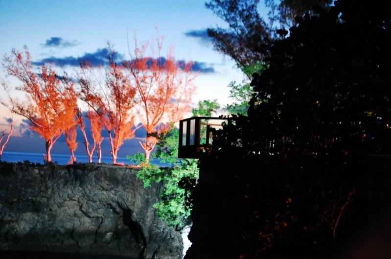 Name:  sunset 2 (800 x 532).jpg
Views: 339
Size:  56.7 KB