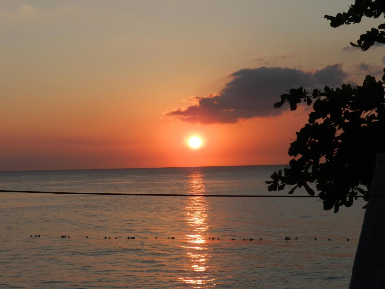 Name:  sunset Country Country beach, Jamaica 2012 009 (55).jpg
Views: 486
Size:  86.6 KB