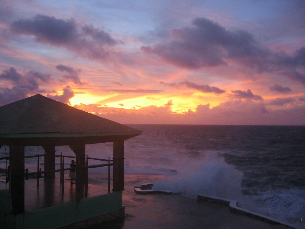 Name:  Hurricane batten down pics  & resort pics 027.jpg
Views: 759
Size:  93.2 KB