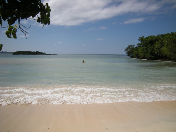 Name:  Jamaica 2009 - Half Moon Beach - DSCN9382.jpg
Views: 432
Size:  45.2 KB