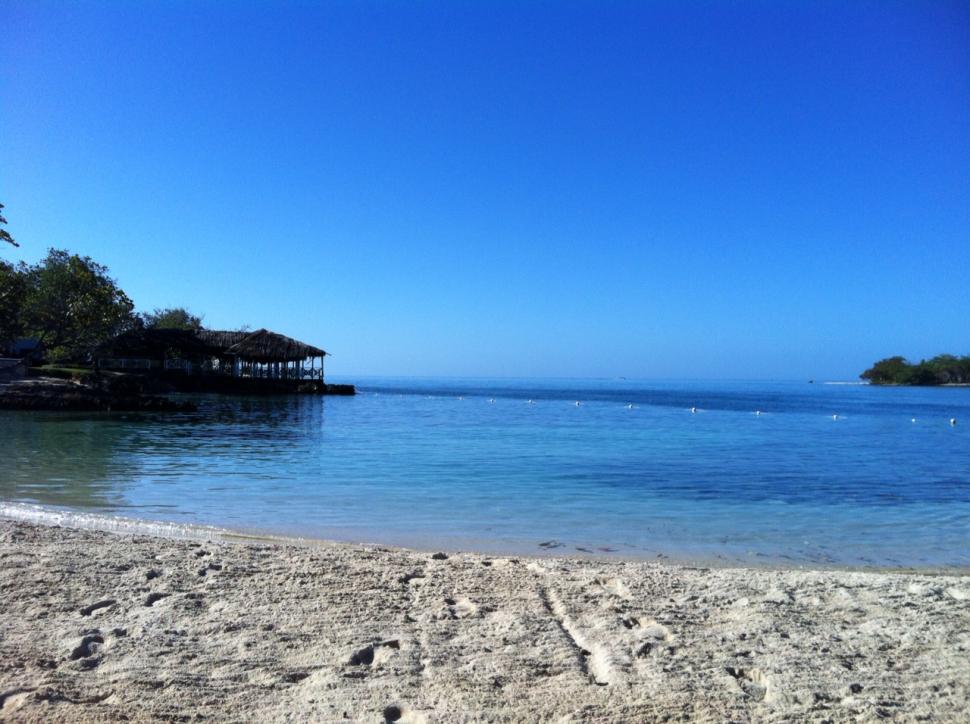 Name:  beach and water.jpg
Views: 727
Size:  94.9 KB