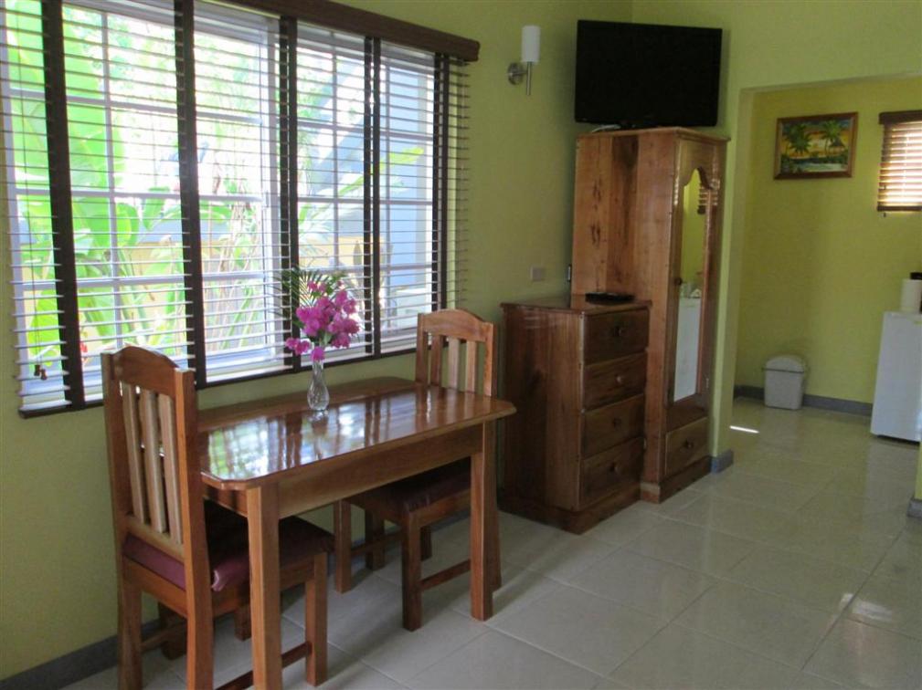 Name:  Negril Dec 2012 060.jpg
Views: 459
Size:  90.1 KB