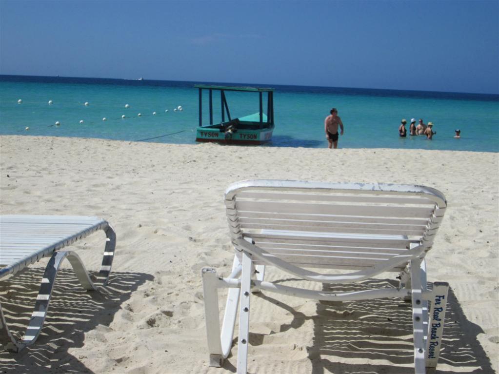 Name:  Negril Dec 2012 101.jpg
Views: 482
Size:  87.2 KB