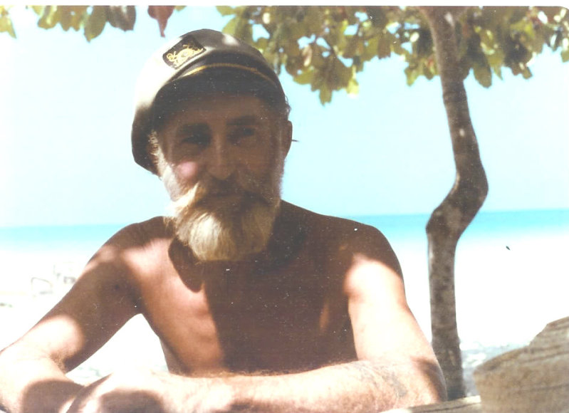 Name:  captaindennis-1.jpg
Views: 2221
Size:  73.7 KB