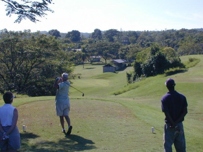 Name:  par 3 16th.jpg
Views: 722
Size:  74.5 KB