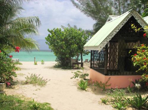 Name:  CozyCottageOnBeach.jpg
Views: 186
Size:  38.6 KB