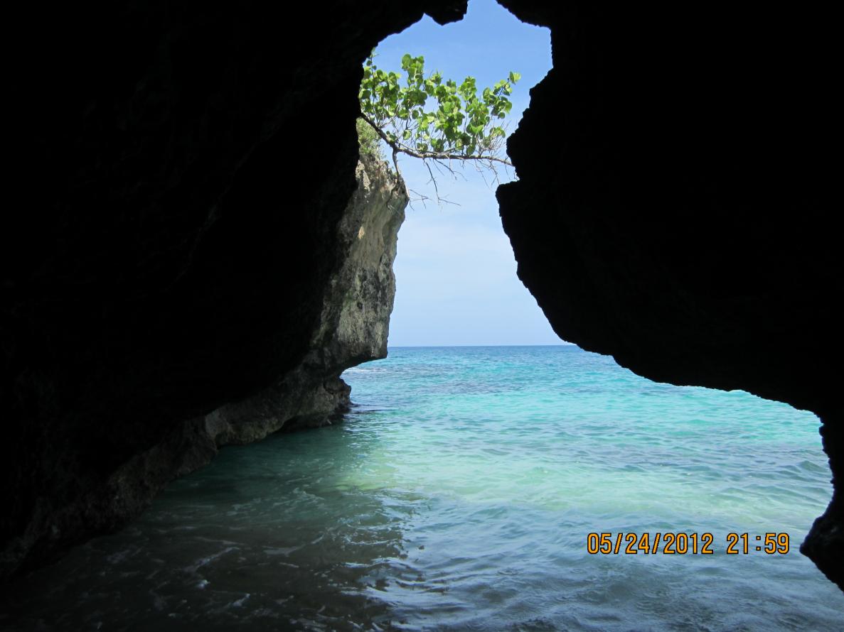 Name:  Negril 2012 160.jpg
Views: 378
Size:  86.7 KB