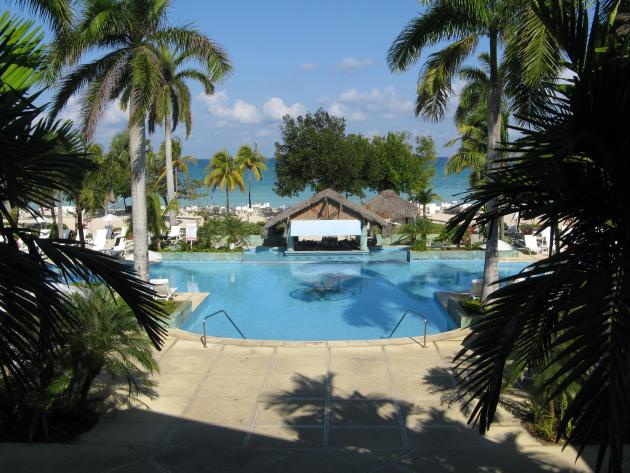 Name:  CN Pool 1.jpg
Views: 347
Size:  63.3 KB