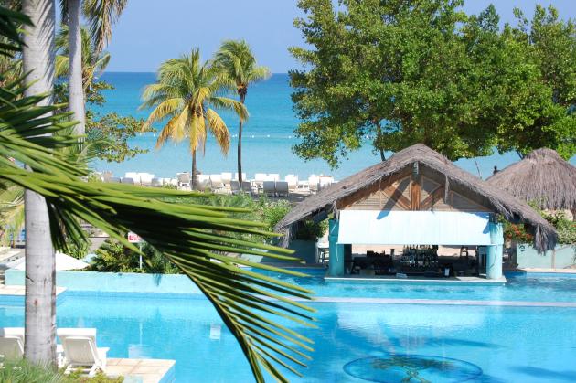 Name:  CN Pool Bar & Sea.jpg
Views: 280
Size:  66.6 KB