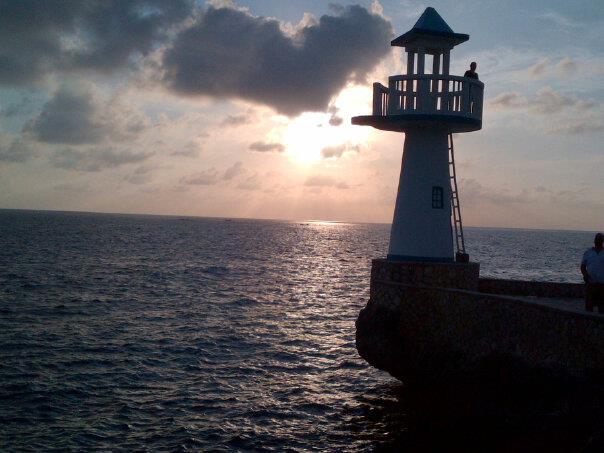 Name:  sunset.jpg
Views: 596
Size:  42.5 KB