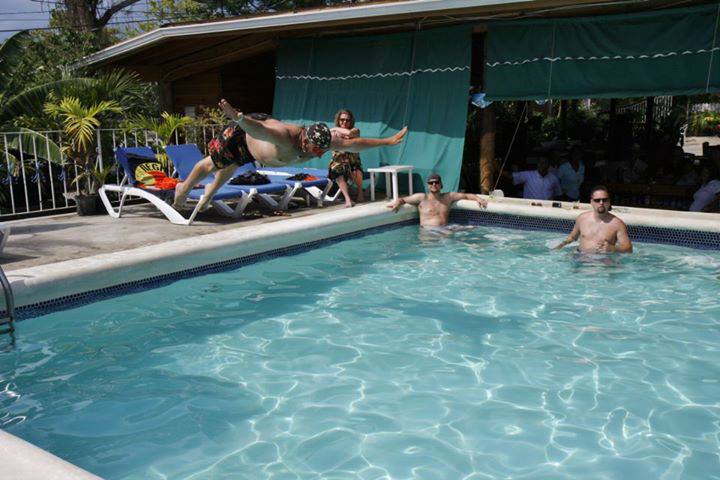 Name:  941641_136765776519218_1900414524_n.jpg
Views: 2054
Size:  56.0 KB