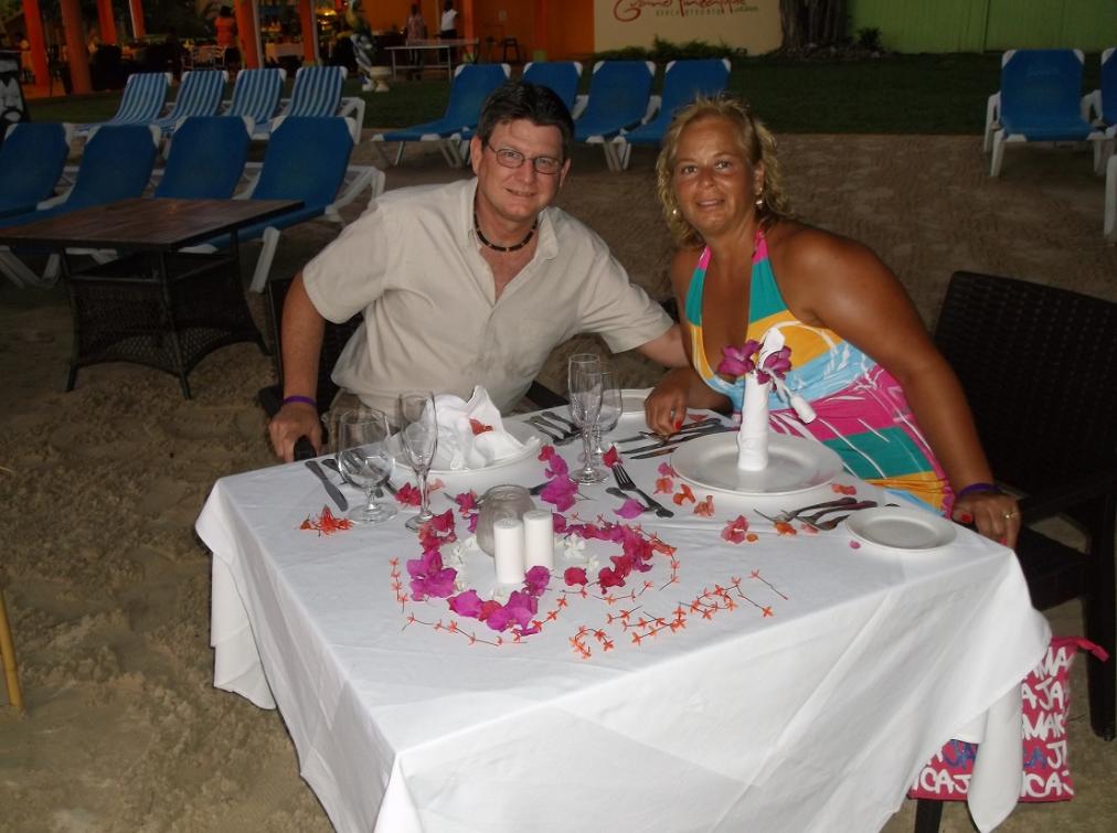 Name:  beachdinner.jpg
Views: 388
Size:  89.5 KB