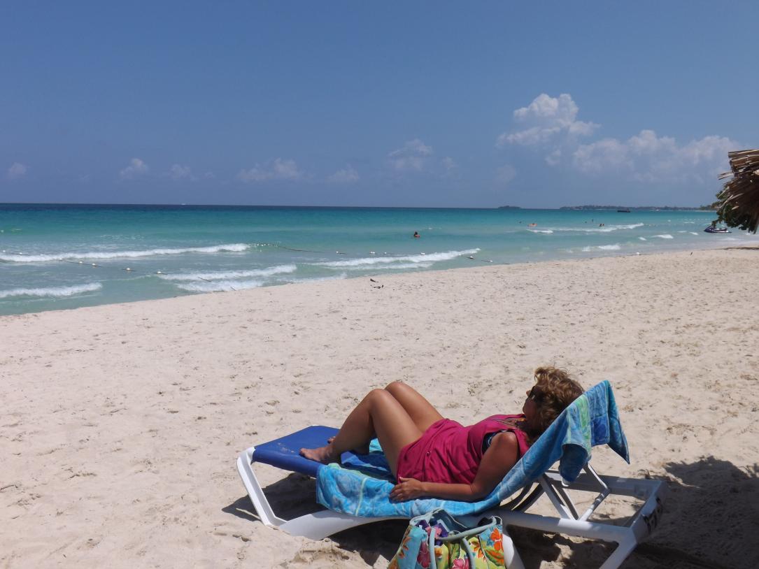 Name:  jamaica apr2013 new pt2 141.jpg
Views: 1579
Size:  89.6 KB