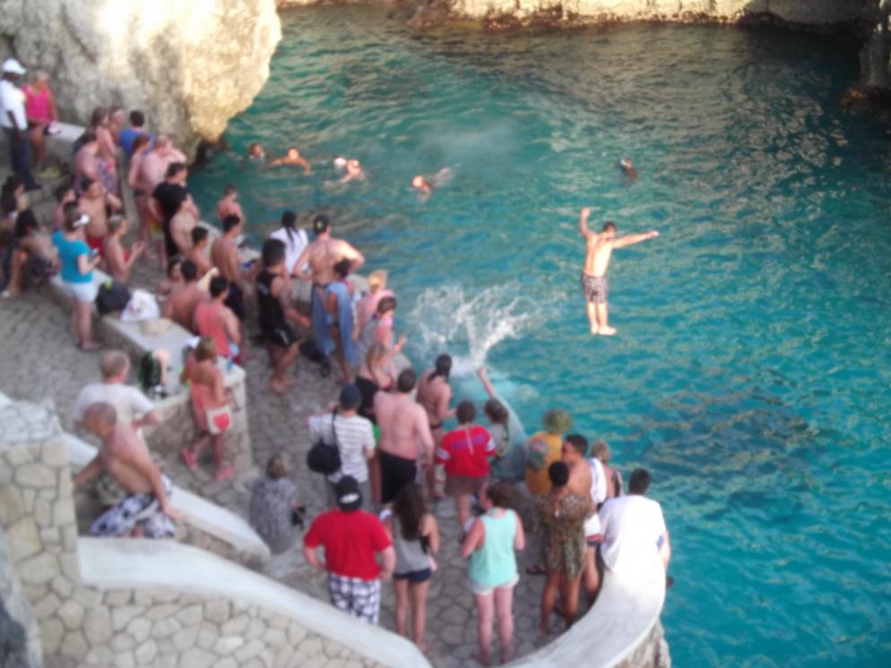Name:  jamaica april2013 red camera 106.jpg
Views: 1496
Size:  87.1 KB