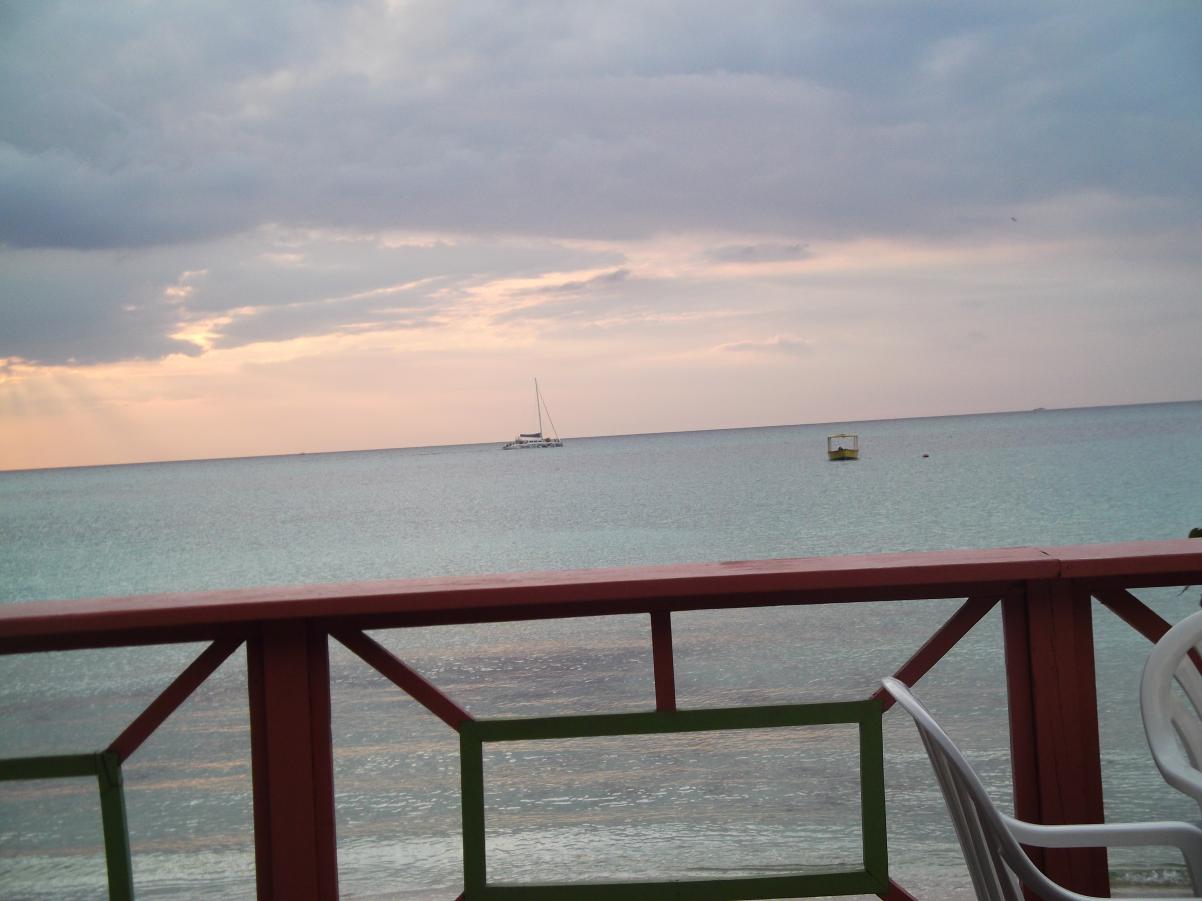 Name:  jamaica april2013 red camera 213.jpg
Views: 1502
Size:  88.8 KB
