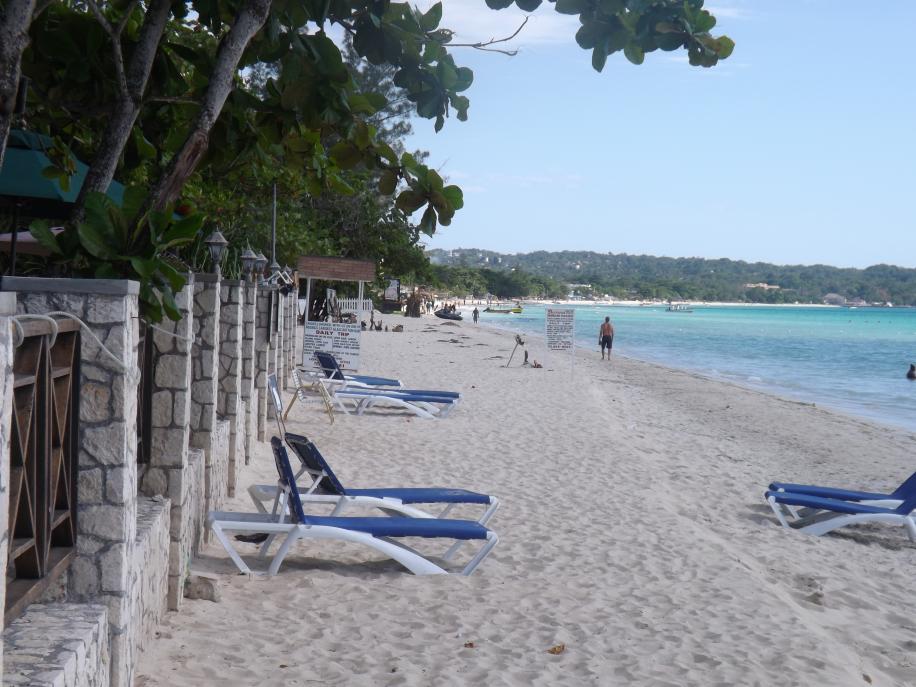 Name:  jamaica apr2013 new pt2 697.jpg
Views: 1839
Size:  94.3 KB