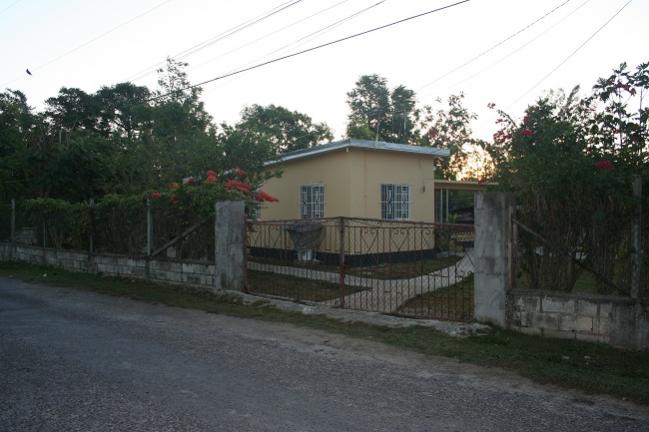 Name:  Jamaica 2011 568.jpg
Views: 272
Size:  41.8 KB