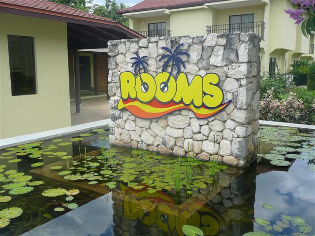 Name:  jamaica 2009 me and nicole 363 (Small).jpg
Views: 524
Size:  72.1 KB
