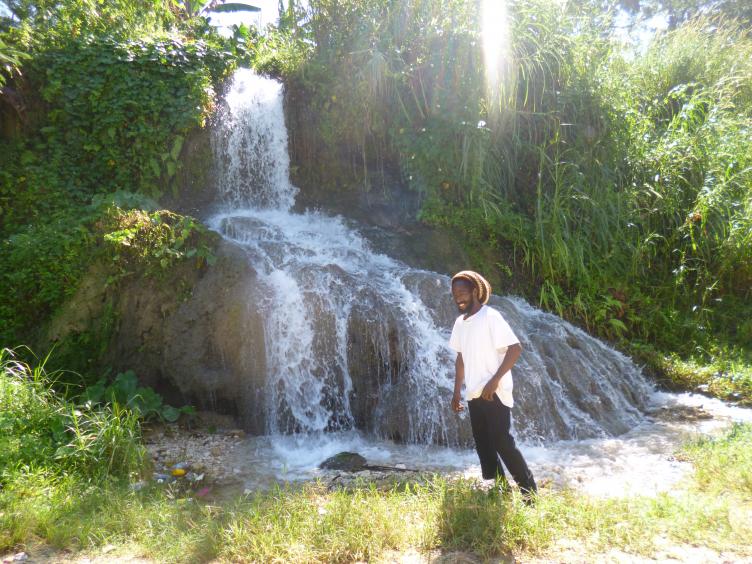 Name:  021.jpg
Views: 205
Size:  98.3 KB