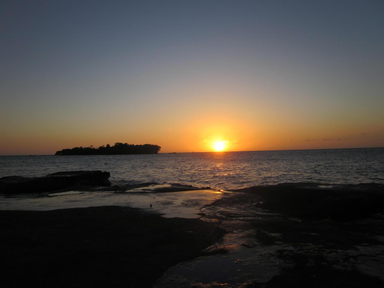 Name:  Christmas Eve Sunset.jpg
Views: 210
Size:  86.3 KB