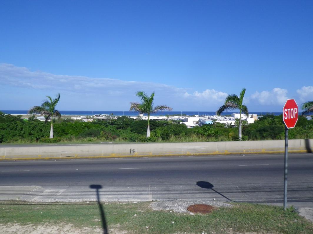 Name:  Jamaica 2013 002.jpg
Views: 912
Size:  92.5 KB