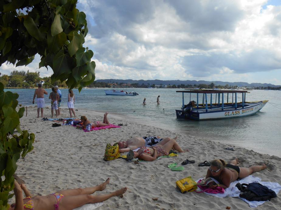 Name:  jamaica with kids jan 2014 380.jpg
Views: 582
Size:  94.1 KB