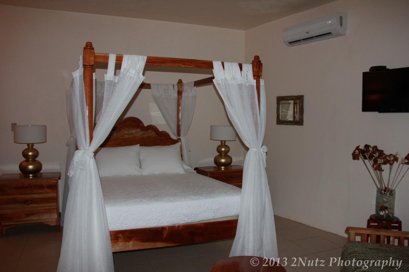 Name:  Jamaica 2012 (5) (Copy).jpg
Views: 487
Size:  83.3 KB