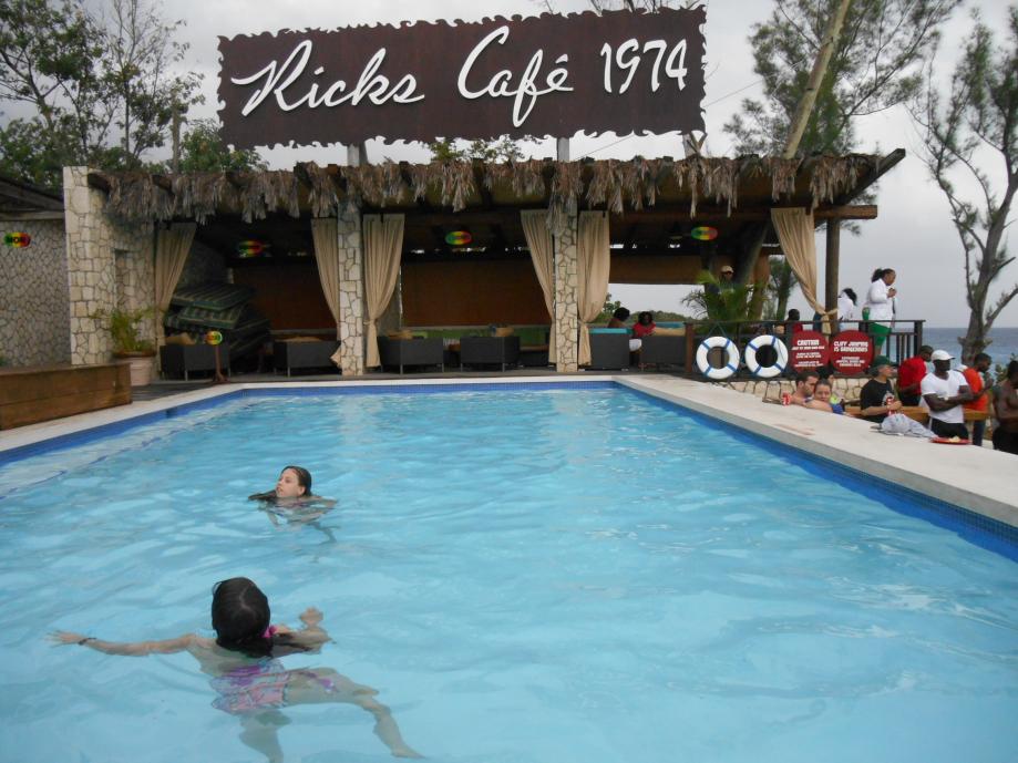 Name:  jamaica with kids jan 2014 127.jpg
Views: 695
Size:  93.5 KB