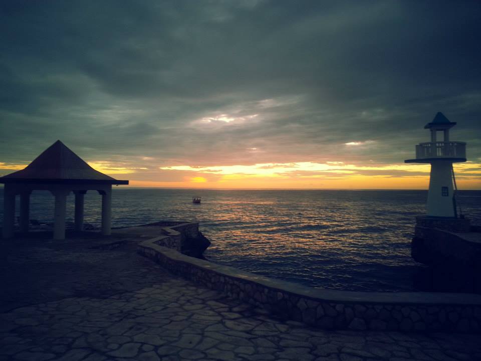Name:  Negril Escape.jpg
Views: 601
Size:  49.7 KB