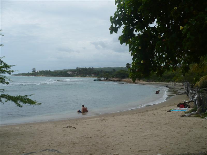 Name:  Treasure Beach Beach.JPG
Views: 412
Size:  62.6 KB