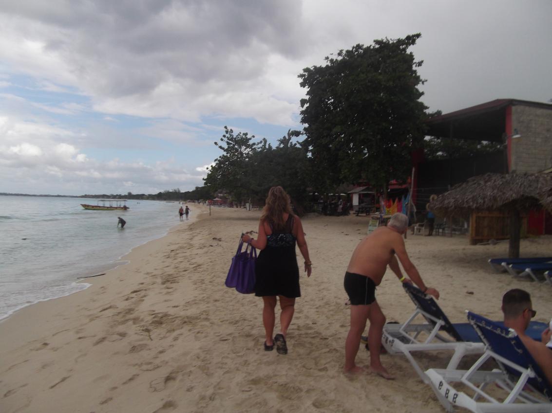 Name:  spanksgiving 2014 in negril 1198.jpg
Views: 629
Size:  85.4 KB