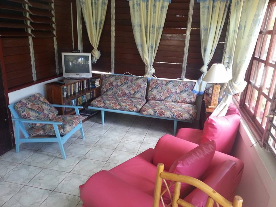 Name:  Cottage #1 living area.jpg
Views: 507
Size:  91.9 KB