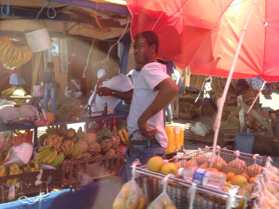 Name:  Sav Market vendors.jpg
Views: 346
Size:  89.5 KB
