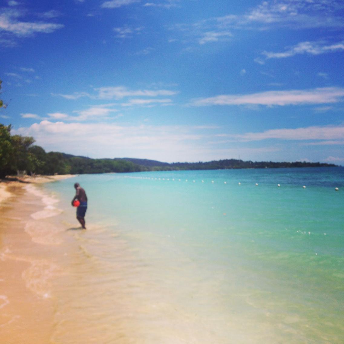 Name:  Bluefields Beach Ball.jpg
Views: 350
Size:  86.2 KB