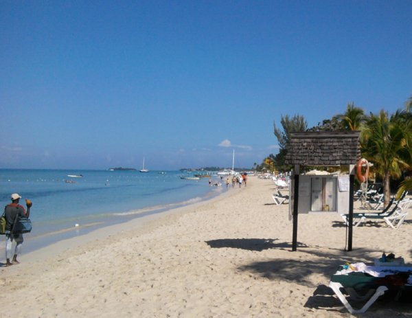 Name:  charelabeach.jpg
Views: 773
Size:  43.7 KB