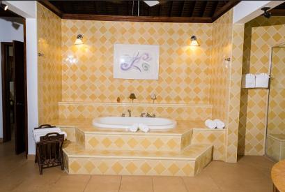 Name:  Seagrape bathroom!.jpg
Views: 297
Size:  19.7 KB