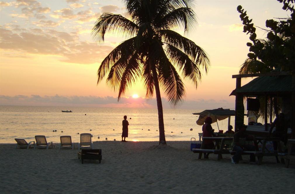 Name:  sunsetflip (Large).jpg
Views: 172
Size:  95.8 KB