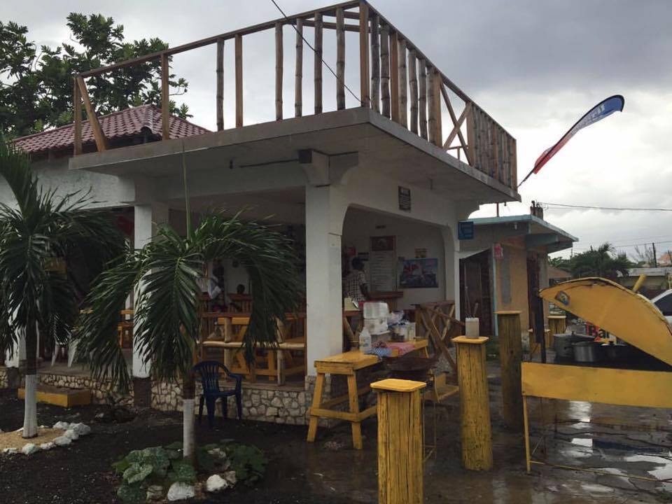 Name:  Bar Negril.jpg
Views: 1211
Size:  85.4 KB