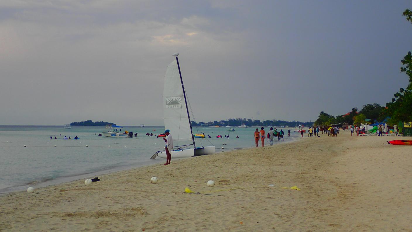 Name:  P8281049.jpg
Views: 857
Size:  91.8 KB